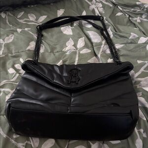 Stylish Black Quilted Shoulder Bag